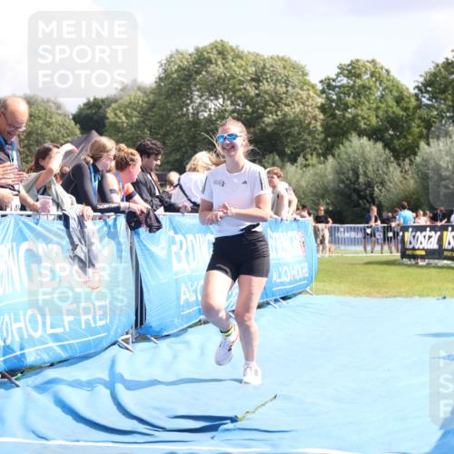 25.08.2024 - Elbe Triathlon Hamburg H.Heesch http://msf.ph/oto/6878297 25.08.2024 12:10:31 Ziel 1593, 1624 meine-sportfotos.de