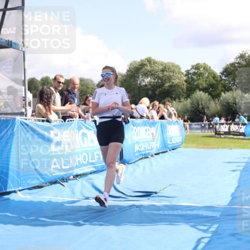 25.08.2024 - Elbe Triathlon Hamburg H.Heesch http://msf.ph/oto/6878314 25.08.2024 12:10:32 Ziel 1624 meine-sportfotos.de