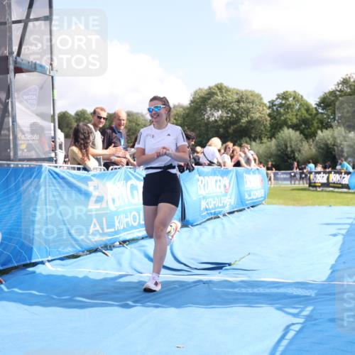 25.08.2024 - Elbe Triathlon Hamburg H.Heesch http://msf.ph/oto/6878316 25.08.2024 12:10:32 Ziel 1624 meine-sportfotos.de