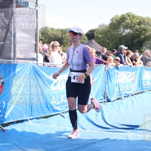 25.08.2024 - Elbe Triathlon Hamburg H.Heesch http://msf.ph/oto/6878326 25.08.2024 11:48:26 Ziel 471, 712 meine-sportfotos.de