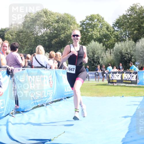 25.08.2024 - Elbe Triathlon Hamburg H.Heesch http://msf.ph/oto/6878329 25.08.2024 12:10:44 Ziel 1647 meine-sportfotos.de
