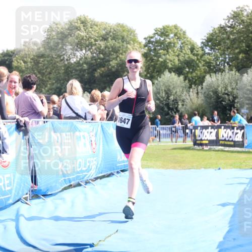 25.08.2024 - Elbe Triathlon Hamburg H.Heesch http://msf.ph/oto/6878330 25.08.2024 12:10:44 Ziel 1647 meine-sportfotos.de