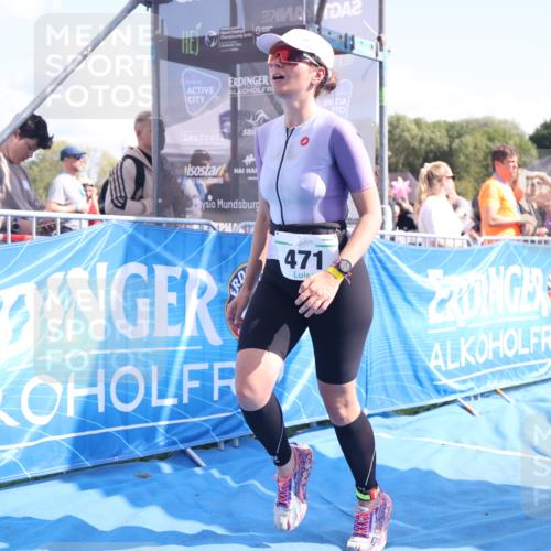 25.08.2024 - Elbe Triathlon Hamburg H.Heesch http://msf.ph/oto/6878348 25.08.2024 11:48:26 Ziel 471, 712 meine-sportfotos.de