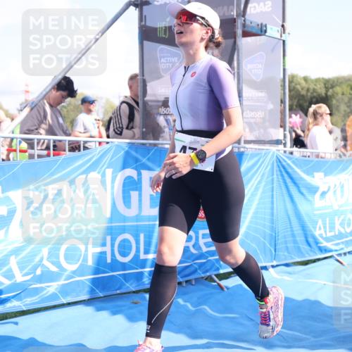 25.08.2024 - Elbe Triathlon Hamburg H.Heesch http://msf.ph/oto/6878352 25.08.2024 11:48:26 Ziel 471, 712 meine-sportfotos.de