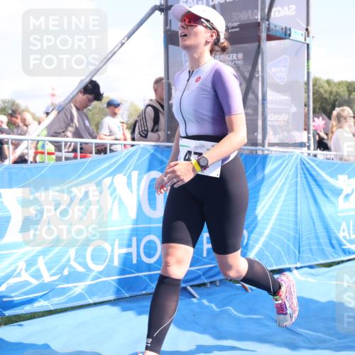25.08.2024 - Elbe Triathlon Hamburg H.Heesch http://msf.ph/oto/6878354 25.08.2024 11:48:26 Ziel 471, 712 meine-sportfotos.de