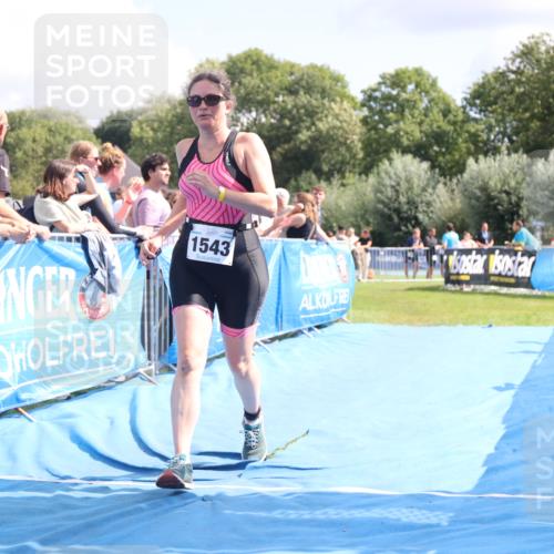 25.08.2024 - Elbe Triathlon Hamburg H.Heesch http://msf.ph/oto/6878363 25.08.2024 12:11:02 Ziel 1543 meine-sportfotos.de