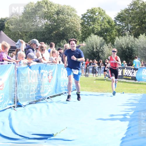 25.08.2024 - Elbe Triathlon Hamburg H.Heesch http://msf.ph/oto/6878368 25.08.2024 11:48:33 Ziel 712, 1437, 1473 meine-sportfotos.de