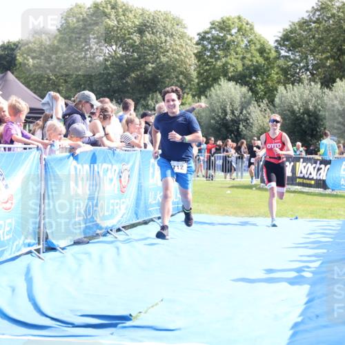 25.08.2024 - Elbe Triathlon Hamburg H.Heesch http://msf.ph/oto/6878370 25.08.2024 11:48:33 Ziel 712, 1437, 1473 meine-sportfotos.de