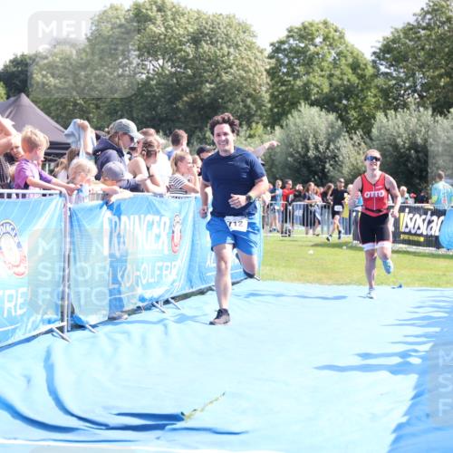 25.08.2024 - Elbe Triathlon Hamburg H.Heesch http://msf.ph/oto/6878374 25.08.2024 11:48:33 Ziel 712, 1437, 1473 meine-sportfotos.de