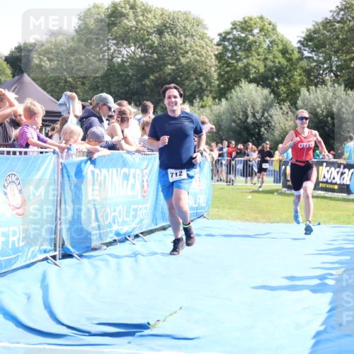 25.08.2024 - Elbe Triathlon Hamburg H.Heesch http://msf.ph/oto/6878381 25.08.2024 11:48:33 Ziel 712, 1437, 1473 meine-sportfotos.de