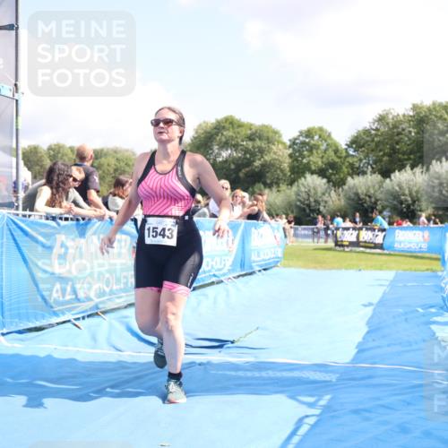 25.08.2024 - Elbe Triathlon Hamburg H.Heesch http://msf.ph/oto/6878382 25.08.2024 12:11:03 Ziel 1543 meine-sportfotos.de