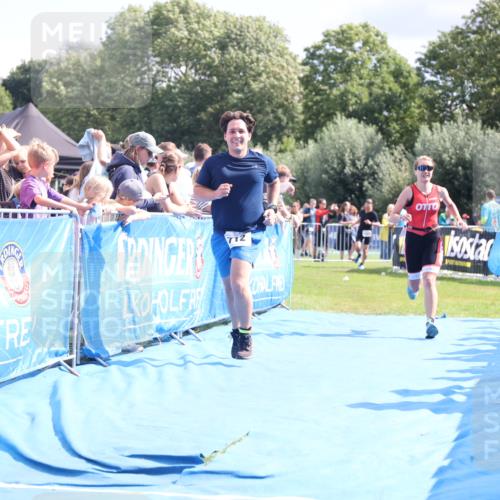 25.08.2024 - Elbe Triathlon Hamburg H.Heesch http://msf.ph/oto/6878383 25.08.2024 11:48:33 Ziel 712, 1437, 1473 meine-sportfotos.de
