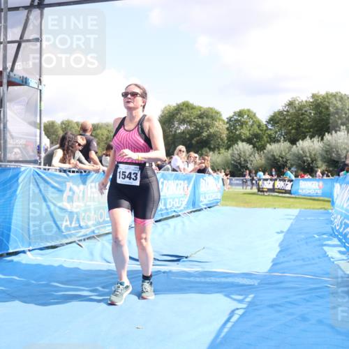25.08.2024 - Elbe Triathlon Hamburg H.Heesch http://msf.ph/oto/6878386 25.08.2024 12:11:03 Ziel 1543 meine-sportfotos.de