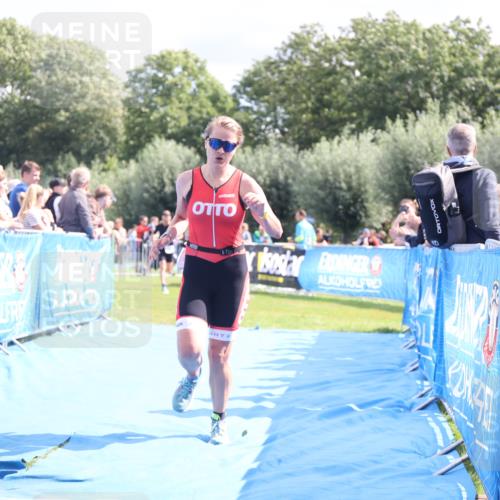 25.08.2024 - Elbe Triathlon Hamburg H.Heesch http://msf.ph/oto/6878401 25.08.2024 11:48:35 Ziel 712, 1437, 1473 meine-sportfotos.de