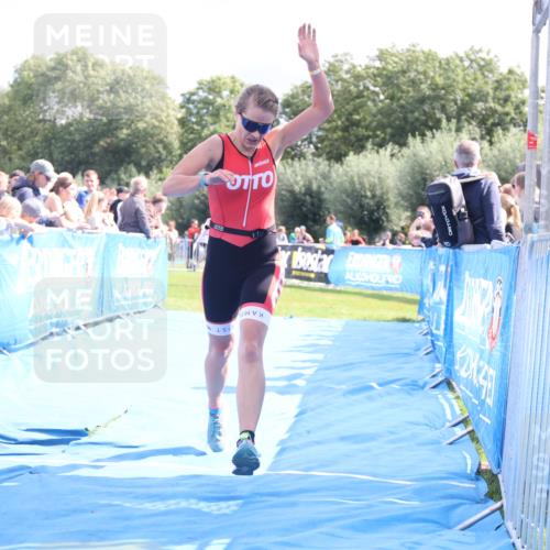25.08.2024 - Elbe Triathlon Hamburg H.Heesch http://msf.ph/oto/6878419 25.08.2024 11:48:35 Ziel 712, 1437, 1473 meine-sportfotos.de