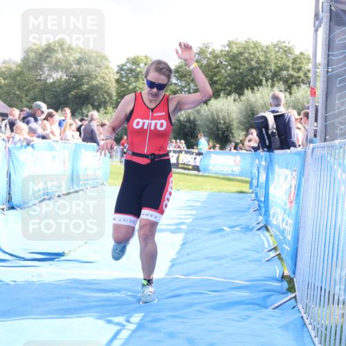 25.08.2024 - Elbe Triathlon Hamburg H.Heesch http://msf.ph/oto/6878428 25.08.2024 11:48:35 Ziel 712, 1437, 1473 meine-sportfotos.de
