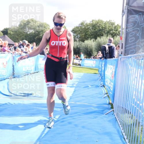 25.08.2024 - Elbe Triathlon Hamburg H.Heesch http://msf.ph/oto/6878444 25.08.2024 11:48:36 Ziel 712, 1437, 1473 meine-sportfotos.de