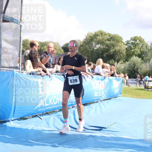 25.08.2024 - Elbe Triathlon Hamburg H.Heesch http://msf.ph/oto/6878471 25.08.2024 12:11:21 Ziel 539, 1688 meine-sportfotos.de