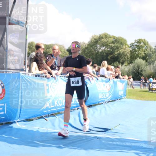 25.08.2024 - Elbe Triathlon Hamburg H.Heesch http://msf.ph/oto/6878474 25.08.2024 12:11:21 Ziel 539, 1688 meine-sportfotos.de