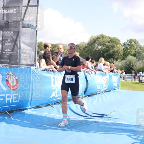 25.08.2024 - Elbe Triathlon Hamburg H.Heesch http://msf.ph/oto/6878478 25.08.2024 12:11:21 Ziel 539, 1688 meine-sportfotos.de