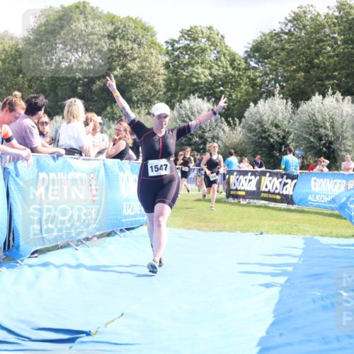 25.08.2024 - Elbe Triathlon Hamburg H.Heesch http://msf.ph/oto/6878504 25.08.2024 12:11:33 Ziel 541, 1547, 1698 meine-sportfotos.de