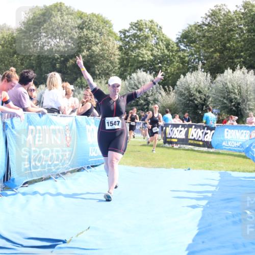25.08.2024 - Elbe Triathlon Hamburg H.Heesch http://msf.ph/oto/6878507 25.08.2024 12:11:33 Ziel 541, 1547, 1698 meine-sportfotos.de