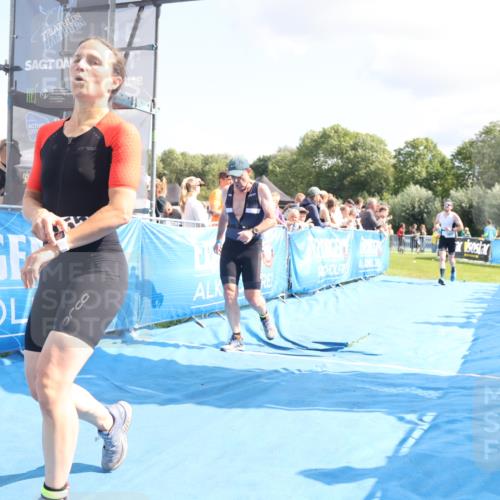 25.08.2024 - Elbe Triathlon Hamburg H.Heesch http://msf.ph/oto/6878540 25.08.2024 11:48:47 Ziel 307, 1437, 1448, 1555 meine-sportfotos.de