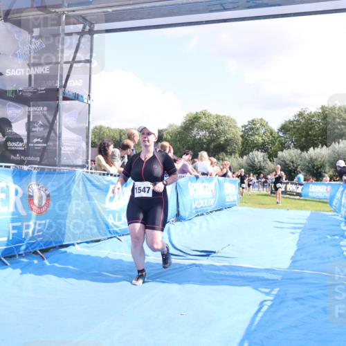 25.08.2024 - Elbe Triathlon Hamburg H.Heesch http://msf.ph/oto/6878543 25.08.2024 12:11:35 Ziel 541, 1503, 1547, 1698, 1709 meine-sportfotos.de
