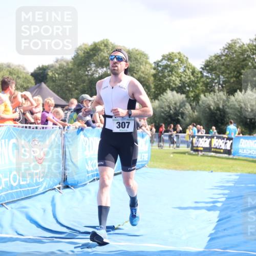 25.08.2024 - Elbe Triathlon Hamburg H.Heesch http://msf.ph/oto/6878550 25.08.2024 11:48:50 Ziel 307, 1448, 1555 meine-sportfotos.de