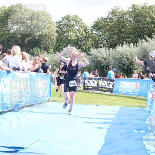 25.08.2024 - Elbe Triathlon Hamburg H.Heesch http://msf.ph/oto/6878553 25.08.2024 12:11:37 Ziel 541, 1503, 1527, 1547, 1698, 1709 meine-sportfotos.de