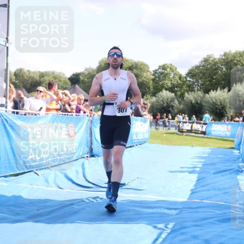 25.08.2024 - Elbe Triathlon Hamburg H.Heesch http://msf.ph/oto/6878562 25.08.2024 11:48:50 Ziel 307, 1448, 1555 meine-sportfotos.de