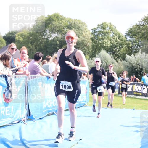 25.08.2024 - Elbe Triathlon Hamburg H.Heesch http://msf.ph/oto/6878563 25.08.2024 12:11:39 Ziel 541, 1503, 1527, 1547, 1698, 1709 meine-sportfotos.de