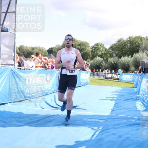 25.08.2024 - Elbe Triathlon Hamburg H.Heesch http://msf.ph/oto/6878566 25.08.2024 11:48:50 Ziel 307, 1448, 1555 meine-sportfotos.de