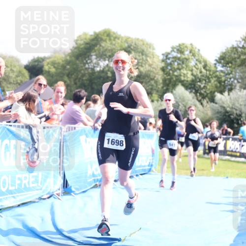 25.08.2024 - Elbe Triathlon Hamburg H.Heesch http://msf.ph/oto/6878567 25.08.2024 12:11:39 Ziel 541, 1503, 1527, 1547, 1698, 1709 meine-sportfotos.de