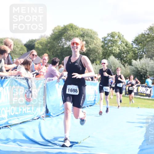 25.08.2024 - Elbe Triathlon Hamburg H.Heesch http://msf.ph/oto/6878569 25.08.2024 12:11:39 Ziel 541, 1503, 1527, 1547, 1698, 1709 meine-sportfotos.de