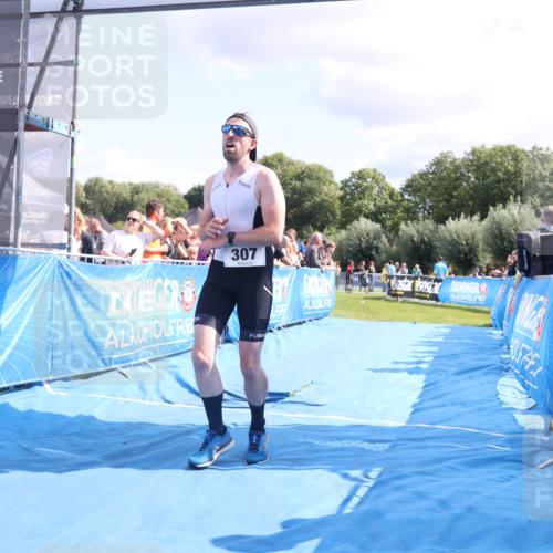 25.08.2024 - Elbe Triathlon Hamburg H.Heesch http://msf.ph/oto/6878572 25.08.2024 11:48:50 Ziel 307, 1448, 1555 meine-sportfotos.de