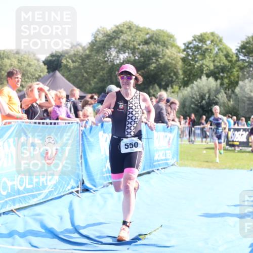 25.08.2024 - Elbe Triathlon Hamburg H.Heesch http://msf.ph/oto/6878579 25.08.2024 11:49:02 Ziel 550, 1522 meine-sportfotos.de