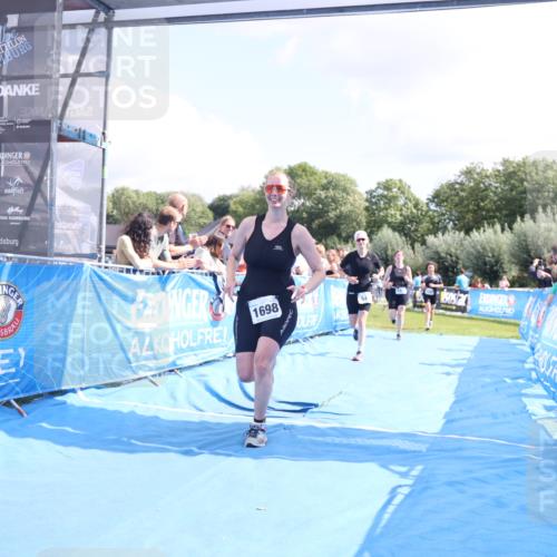 25.08.2024 - Elbe Triathlon Hamburg H.Heesch http://msf.ph/oto/6878582 25.08.2024 12:11:39 Ziel 541, 1503, 1527, 1547, 1698, 1709 meine-sportfotos.de