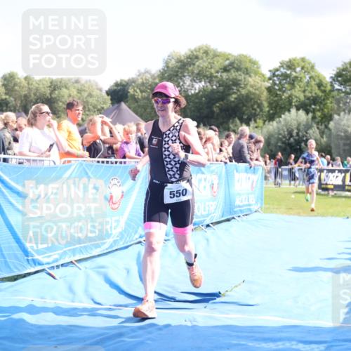 25.08.2024 - Elbe Triathlon Hamburg H.Heesch http://msf.ph/oto/6878589 25.08.2024 11:49:02 Ziel 550, 1522 meine-sportfotos.de