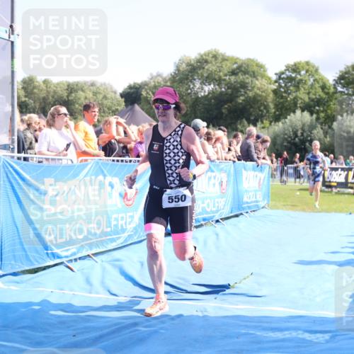 25.08.2024 - Elbe Triathlon Hamburg H.Heesch http://msf.ph/oto/6878591 25.08.2024 11:49:02 Ziel 550, 1522 meine-sportfotos.de