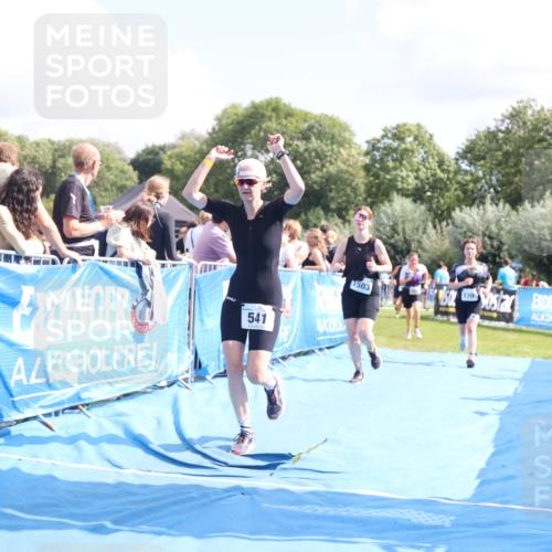 25.08.2024 - Elbe Triathlon Hamburg H.Heesch http://msf.ph/oto/6878594 25.08.2024 12:11:40 Ziel 405, 541, 1503, 1527, 1547, 1698, 1709 meine-sportfotos.de