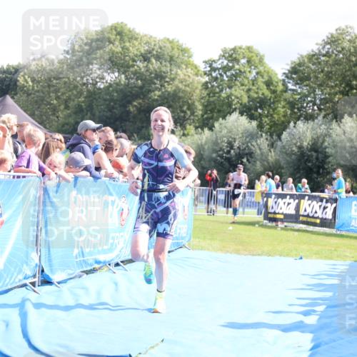 25.08.2024 - Elbe Triathlon Hamburg H.Heesch http://msf.ph/oto/6878611 25.08.2024 11:49:05 Ziel 550, 1522 meine-sportfotos.de