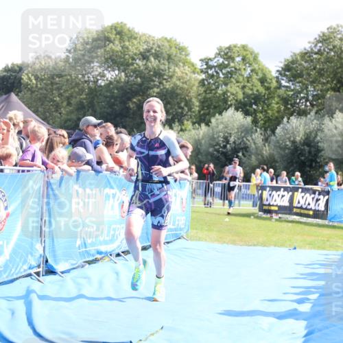 25.08.2024 - Elbe Triathlon Hamburg H.Heesch http://msf.ph/oto/6878612 25.08.2024 11:49:05 Ziel 550, 1522 meine-sportfotos.de
