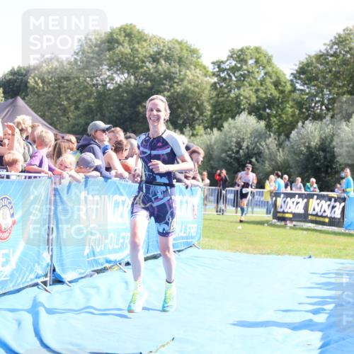 25.08.2024 - Elbe Triathlon Hamburg H.Heesch http://msf.ph/oto/6878615 25.08.2024 11:49:05 Ziel 550, 1522 meine-sportfotos.de