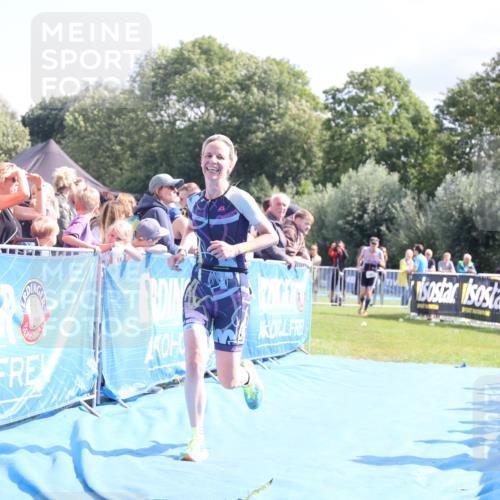 25.08.2024 - Elbe Triathlon Hamburg H.Heesch http://msf.ph/oto/6878621 25.08.2024 11:49:05 Ziel 550, 1522 meine-sportfotos.de