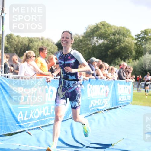 25.08.2024 - Elbe Triathlon Hamburg H.Heesch http://msf.ph/oto/6878622 25.08.2024 11:49:05 Ziel 550, 1522 meine-sportfotos.de