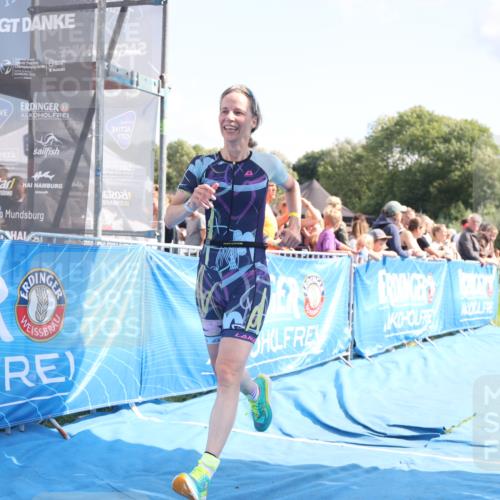 25.08.2024 - Elbe Triathlon Hamburg H.Heesch http://msf.ph/oto/6878634 25.08.2024 11:49:06 Ziel 550, 1522 meine-sportfotos.de