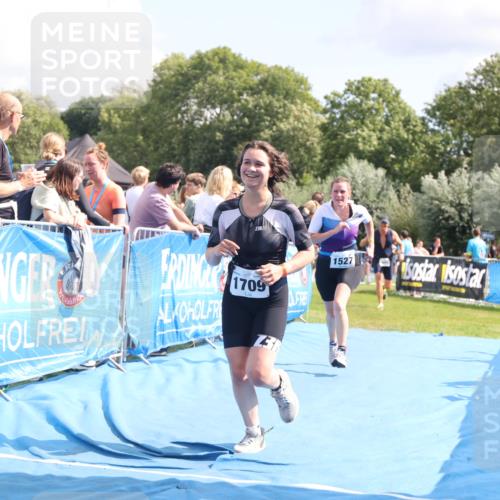 25.08.2024 - Elbe Triathlon Hamburg H.Heesch http://msf.ph/oto/6878642 25.08.2024 12:11:43 Ziel 405, 541, 1503, 1527, 1698, 1709 meine-sportfotos.de