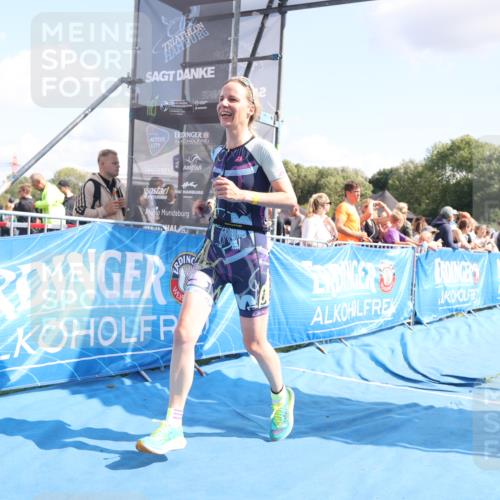 25.08.2024 - Elbe Triathlon Hamburg H.Heesch http://msf.ph/oto/6878643 25.08.2024 11:49:06 Ziel 550, 1522 meine-sportfotos.de