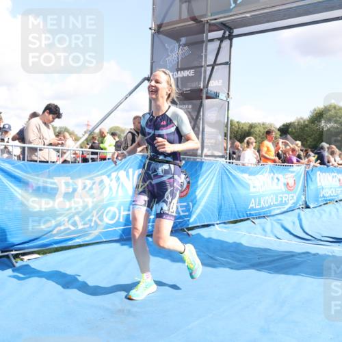 25.08.2024 - Elbe Triathlon Hamburg H.Heesch http://msf.ph/oto/6878649 25.08.2024 11:49:06 Ziel 550, 1522 meine-sportfotos.de